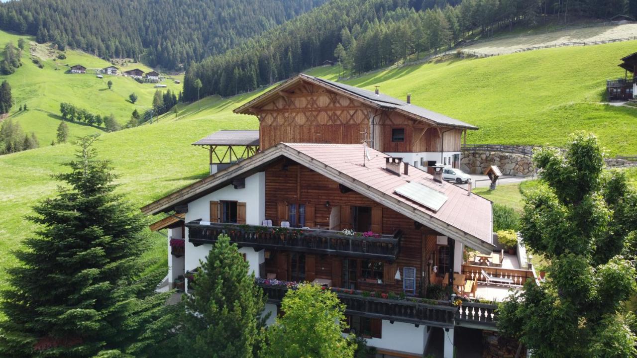 Portnerhof Auf Oberkirn Apartman Scena Kültér fotó